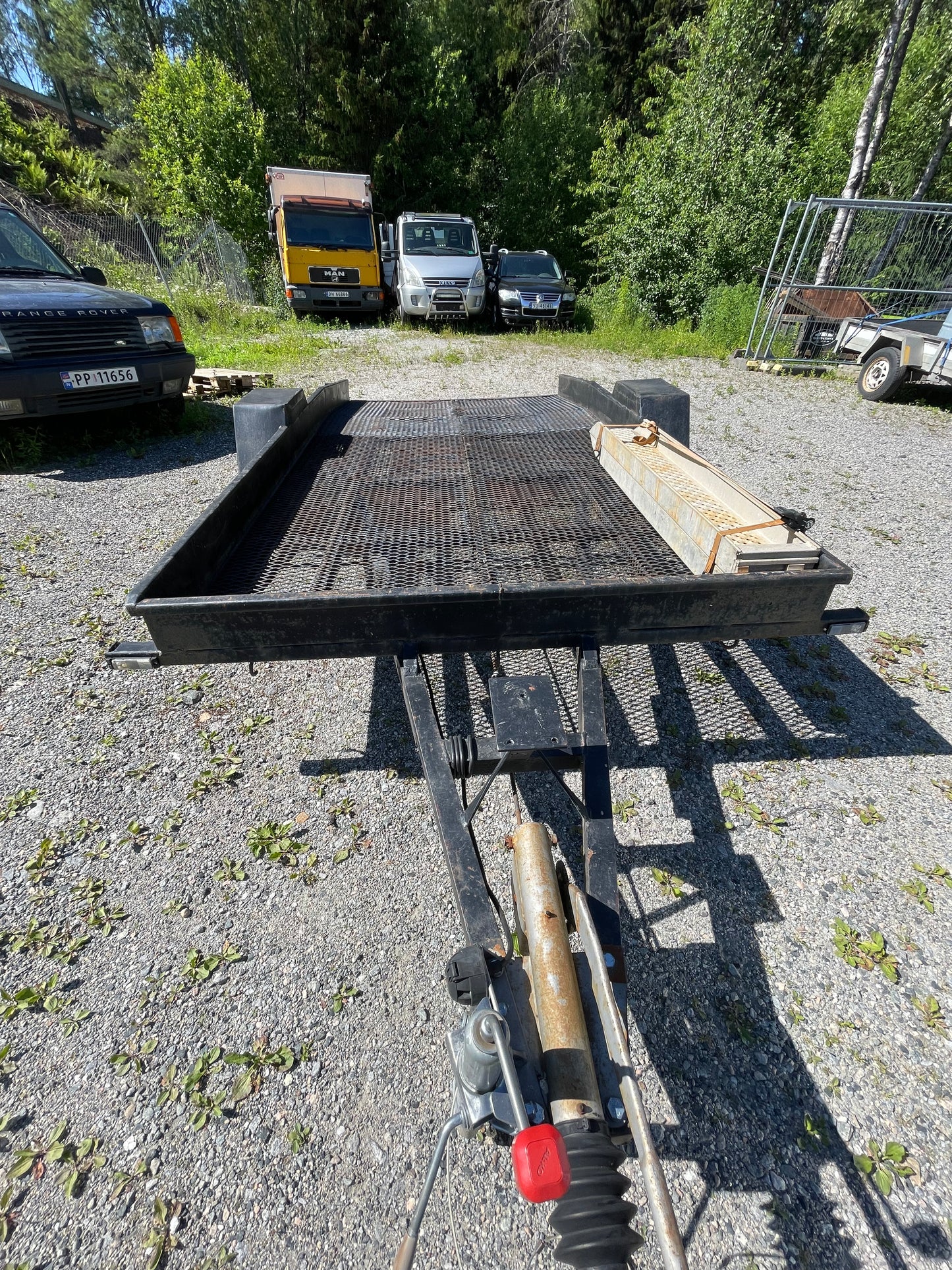 Biltilhenger 1500kg med håndvinsj & Stropper